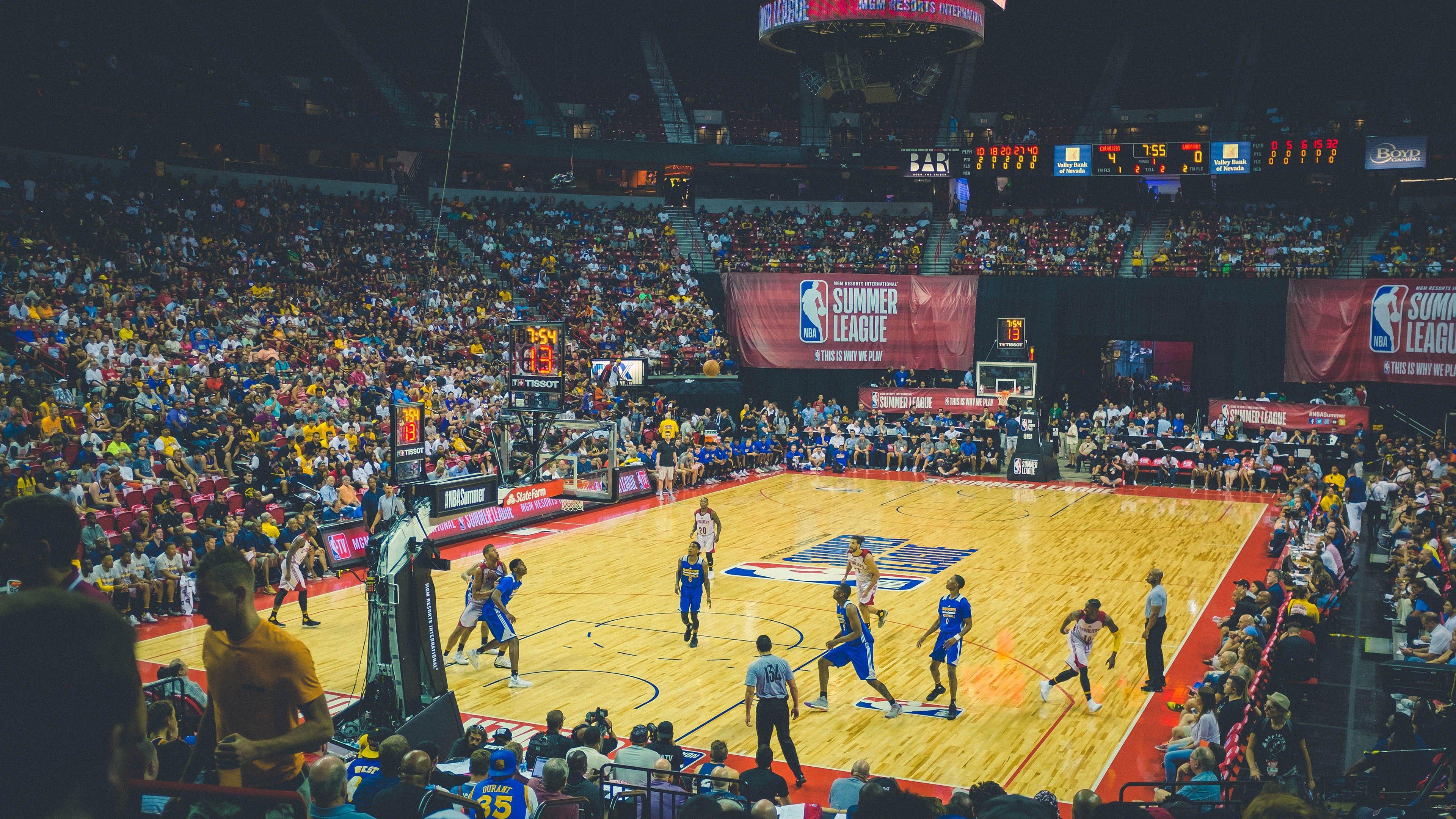 哈德森迎万分里程碑之夜却成空砍，CBA赛场再演悲情英雄传奇